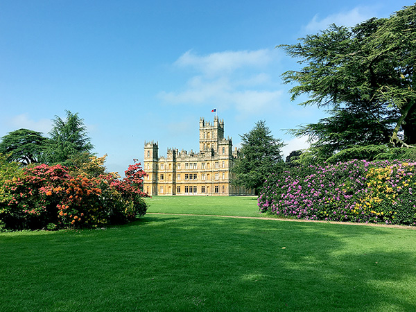 castle-visit-with-picnic-afternoon-tea